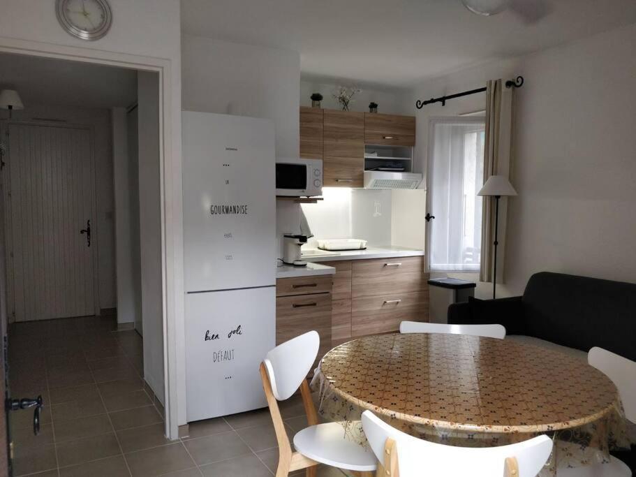 St Raphael 37M2, Piscine, Wifi, Commerces Mer 5Mn A Pieds Saint-Raphaël エクステリア 写真